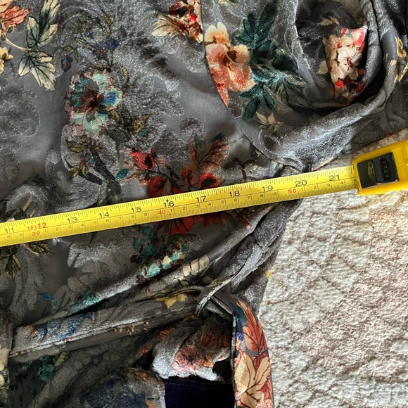 Zara Velvet Floral Kimono Robe Jacket Size M - Picture 11 of 11